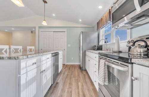 Owls Head House | Beautiful Home with Oceanview & Game Room