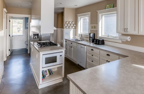 Roads End House | Beautiful home with ocean views, easy beach access and wheelchair accessible