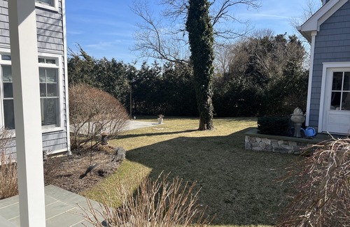 Town of Southold Town House | Beautiful home within walking distance to beach