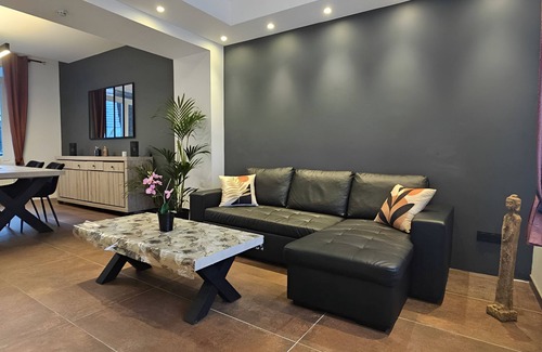 Lens House | Beautiful house in the Louvre Bollaert district