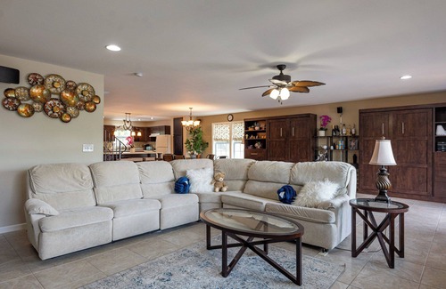 Howell House | Beautiful House overlooking Lake Chemung, with a Private Chef Tasting option.