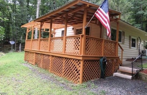 White Mills House | Beautiful house tucked away in woods by the lake, Pet friendly, sleeps 6!