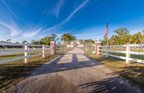 Greenacres House | Beautiful House in Horse Ranch