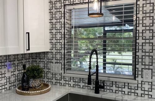 Bee Ridge House | Beautiful House w/Pool, 10 Min to Siesta Beach