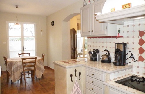Connaux Villa | Beautiful house with private heated infinity pool 16 km from Uzes
