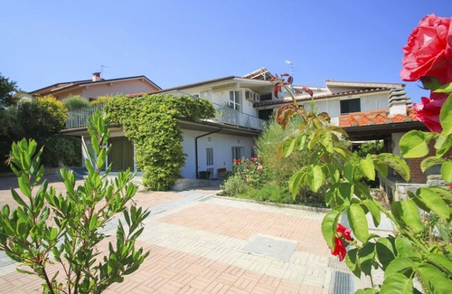 Bobolino Villa | Beautiful villa with A/C, hot tub, private pool, WIFI, TV, terrace, pets allowed and panoramic .
