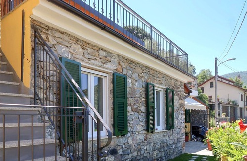 Villanova d'Albenga Apartment | Beautiful apartment for 6 guests with WIFI, A/C, TV and terrace
