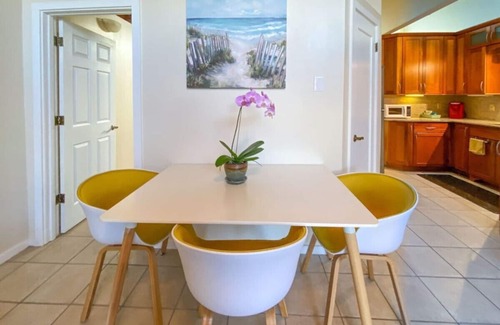 Enchanted Lake Apartment | Beautiful Kailua Hale 1 Bedroom
