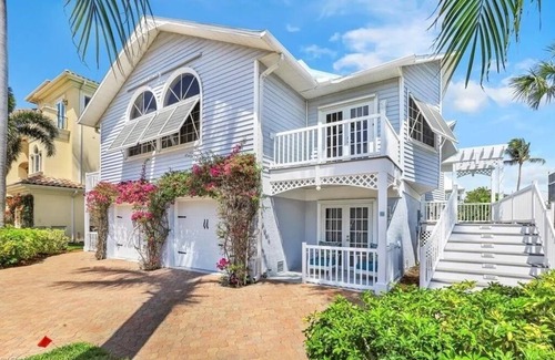 Connors House | Beautiful Key West style home with Gulf views minutes from beach.