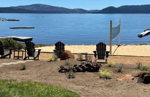 Westwood House | Beautiful Lake Front Home on Lake Almanor.