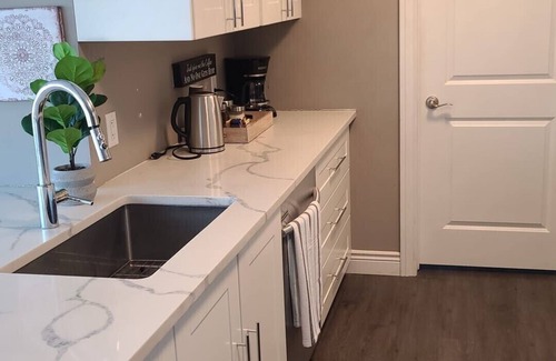 Amherstburg Cottage | Beautiful Lake haven 3 bedrooms cottage on Lake Erie