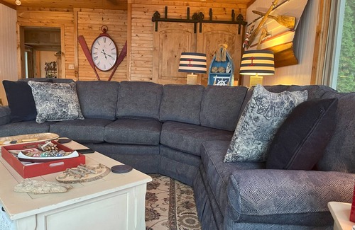 Indian River Cottage | Beautiful Lake House On Burt Lake: Amazing Views and Well Furnished