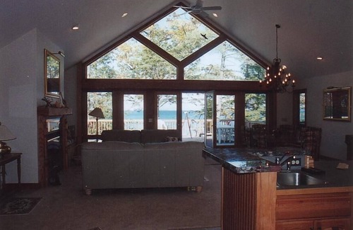 Harbor Springs Cottage | Beautiful Lake Michigan Beachfront Cottage