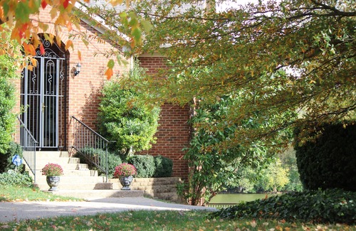 Lexington House | Beautiful lake view on private cul-de-sac!