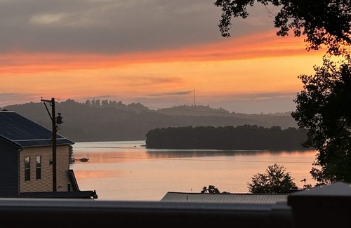 Senecaville House | Beautiful Lake view from the Upper Deck! Entire House!