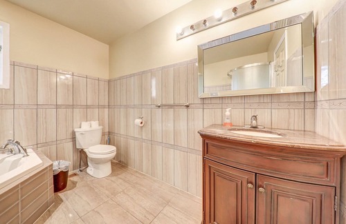 Scugog Cottage | beautiful lakefront cottage with hotub