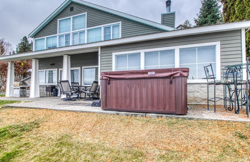 Chelan House | Beautiful Lakefront Home with Private Hot Tub, Dock, & Amazing Views - Dogs OK!