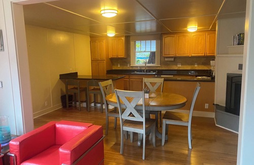 Dunes City House | Beautiful Lakeside guest house on Woahink Lake. Spacious and still feels cozy.
