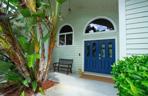 Jensen Beach House | Beautiful Large Pool Home on 1 Acre. 6 Bedrooms/4 Baths, Pet Friendly
