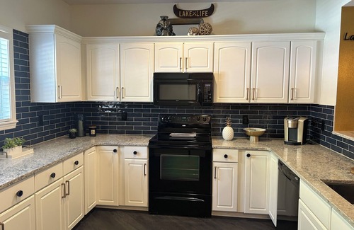 Lake Ozark Condo | Beautiful, Large Waterfront Condo, Main Channel View, Boat Slip, and 4Bed 4Bath