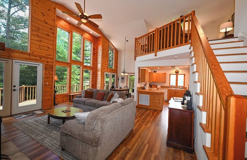 Marble Cabin | Beautiful Lodge - Amazing Views - BRAND NEW HOT TUB