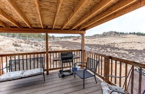 Indian Mountain Cabin | Beautiful Log Cabin High In Colorado Mountains