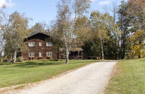 Temple Cabin | Beautiful Log Cabin Lodge - Great for Groups!