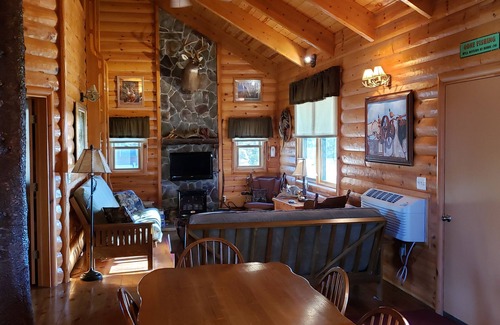 Steinauer Cabin | Beautiful Log Cabin ~ "The Rooster" ~ On 182 Acres ~ Natural Paradise!
