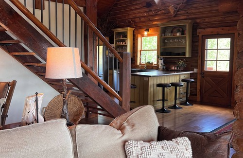 Island Park Cabin | Beautiful log home overlooking Henrys Lake and 13 Miles to West Yellowstone!