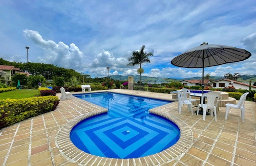 Calima Villa | Beautiful Luxurious Villa on Lake Calima