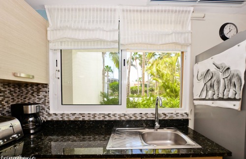 El Cortecito Condo | Beautiful Luxury 1 Bedroom Condo on the Beach in Playa Turquesa