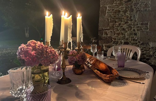 Moyon-Villages House | Beautiful manor house set in its own woodland.