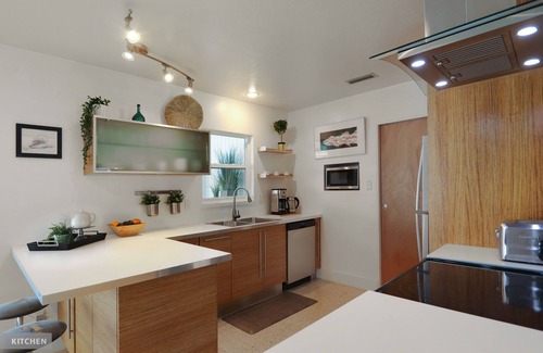 Vamo House | Beautiful MidCentury Modern Home