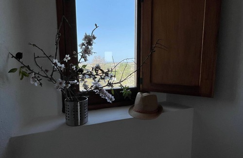 Monte Raposo House | Beautiful mill and views, in the hinterland of the Algarve coast line.