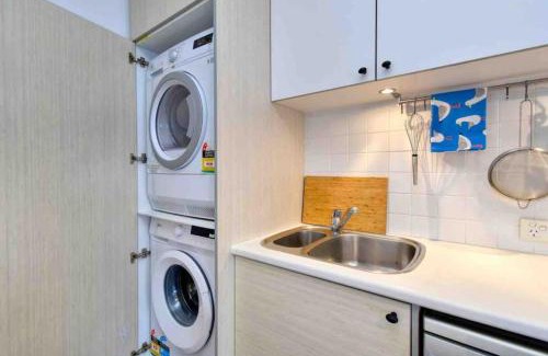 Cottesloe Apartment | Beautiful, modern apartment seconds from beach