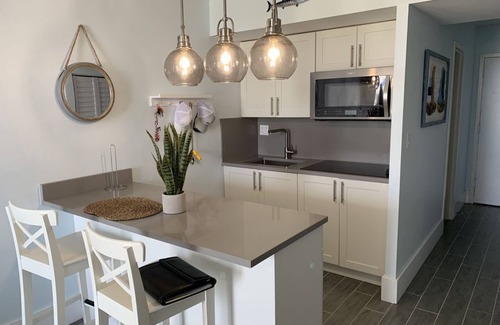 Islamorada Apartment | Beautiful Modern Studio, recently remodeled, new to the market, Summer Sea 405