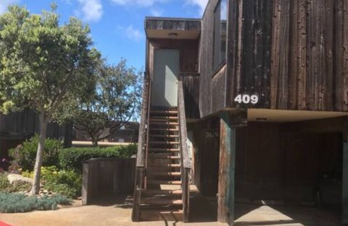 Monterey Condo | Beautiful Monterey Bay & Close to Golf!