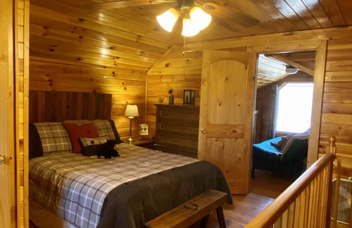 Blue Ridge Cabin | Beautiful mountain getaway. Escape to "Our Neck of the Woods".