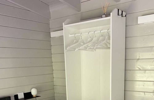 Ferndown Cabin | Beautiful new and modern cabin in a super location.
