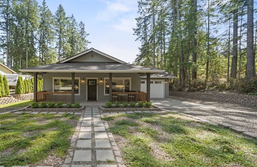 Artondale House | Beautiful new build home in historic Gig Harbor Wa.