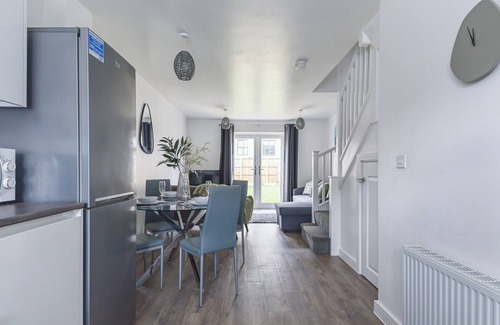 Derby House | Beautiful New House Derby For 5 Guests, Great for Family, Contractors, NHS Staff