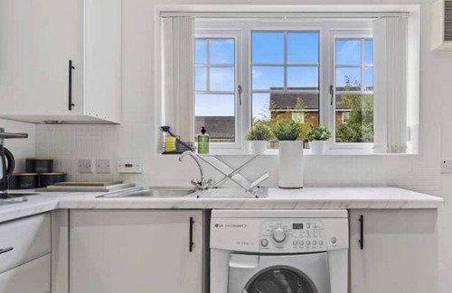 Erdington House | Beautiful new house | Free parking | Sleeps 8 | Via the M6