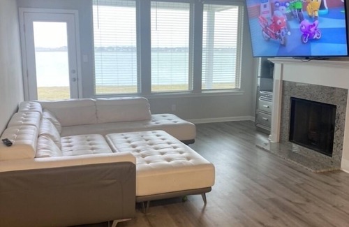 Slidell House | Beautiful New Water front home minutes away from New Orleans !