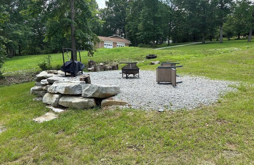 Jacksboro House | Beautiful Newly Renovated Lake House on Norris Lake minutes away from amenities!