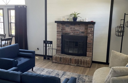 Alvadore House | Beautiful, newly-renovated three bedroom home!