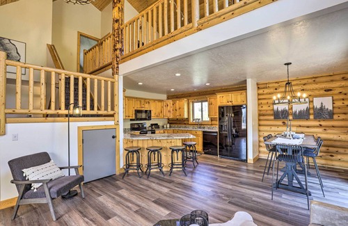Summit County Cabin | Beautiful Oakley Cabin w/Private Hot Tub & Views!
