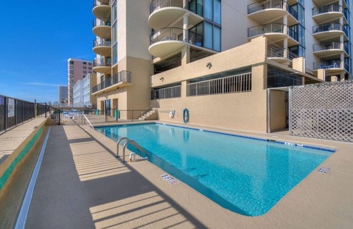 Crescent Beach Condo | Beautiful Ocean Front 3 Bedroom!
