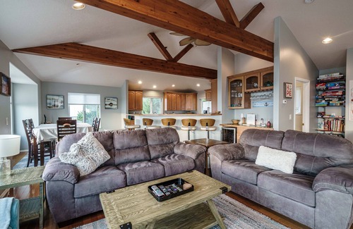 Roads End House | Beautiful Ocean Views From All Three Levels!