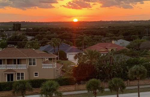 Ponce Inlet Condo | Beautiful Ocean view Condo on the Beach