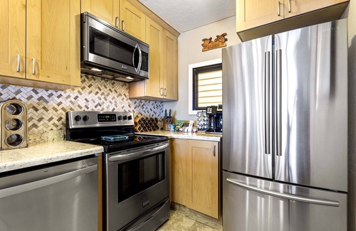 Kailua-Kona Condo | Beautiful Oceanfront Kona Bali Kai Unit #203 Two Bedroom Condo now with A/C!